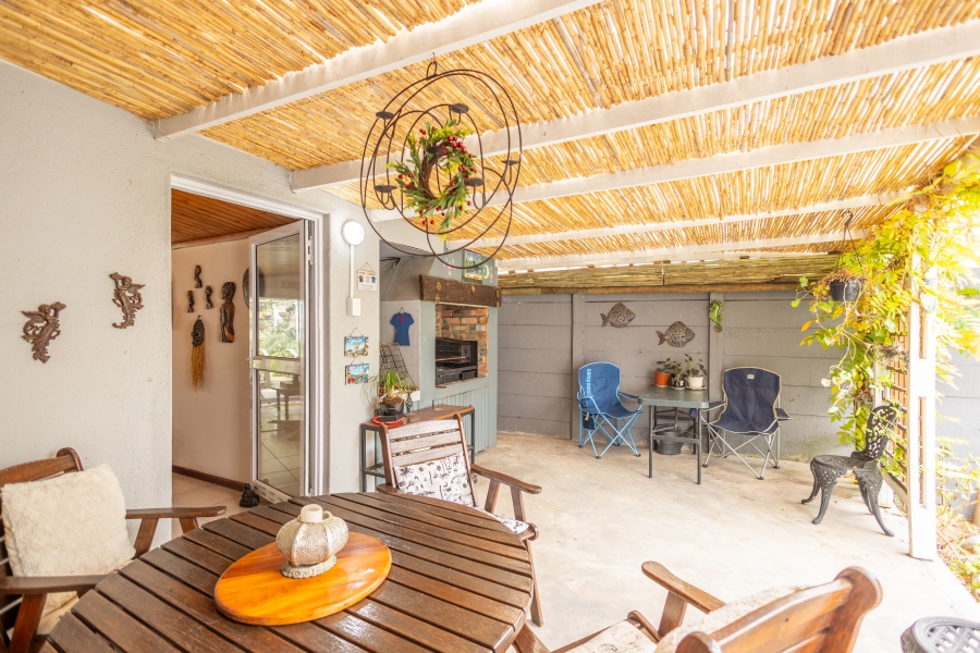 4 Bedroom Property for Sale in Stellenridge Western Cape